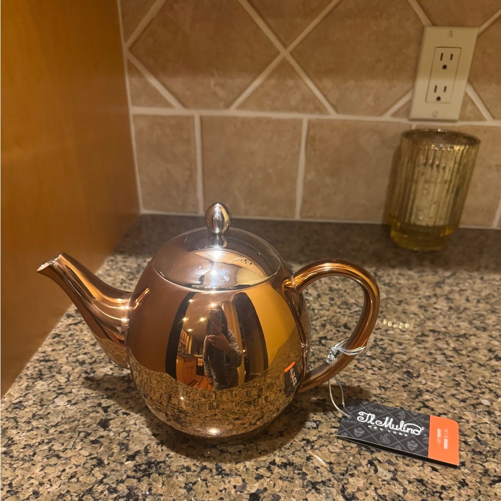 Il Mulino Elegant Copper Teapot/Kettle , 1.3 Qt.  New with tag